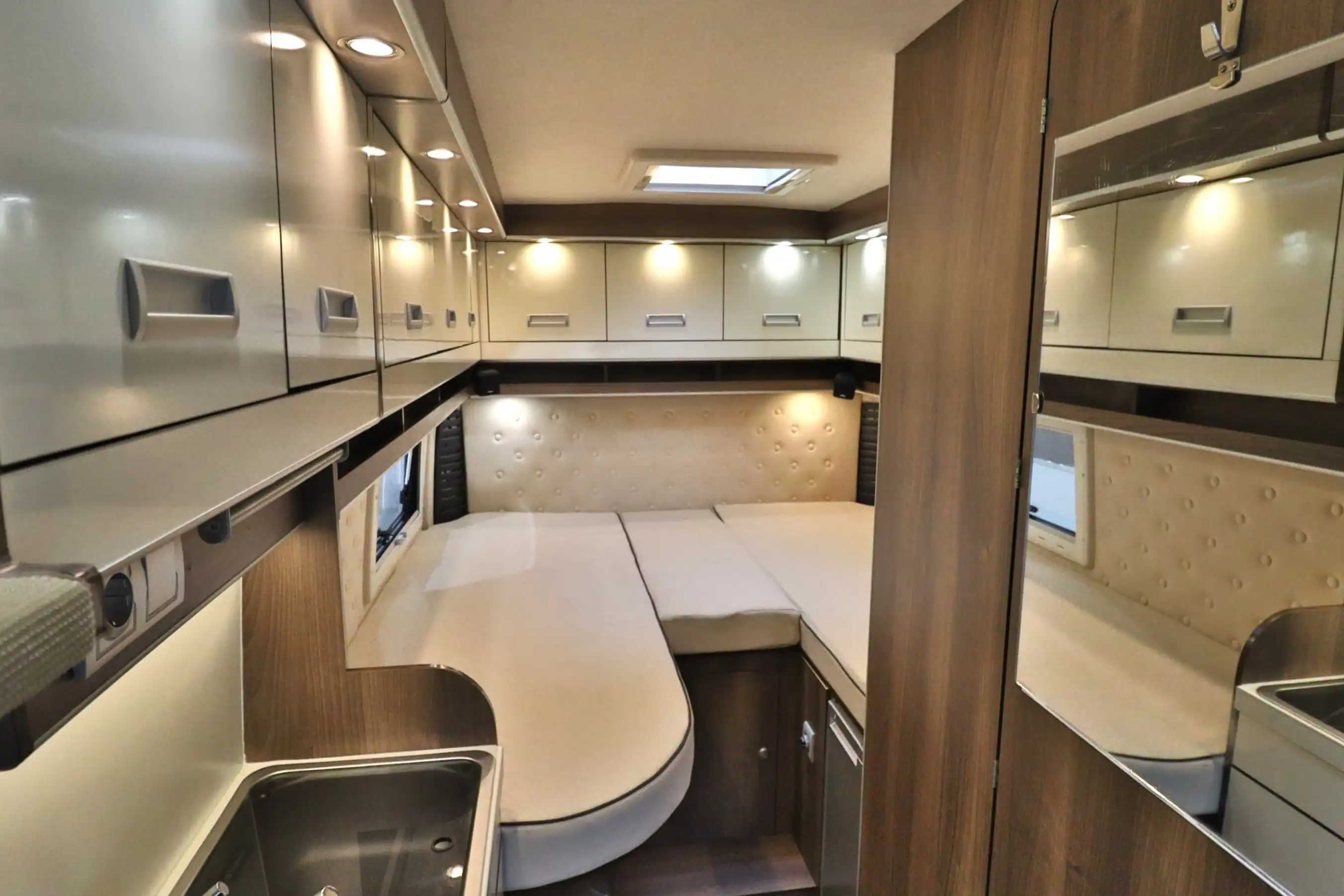GLOBE-TRAVELER Sunliner